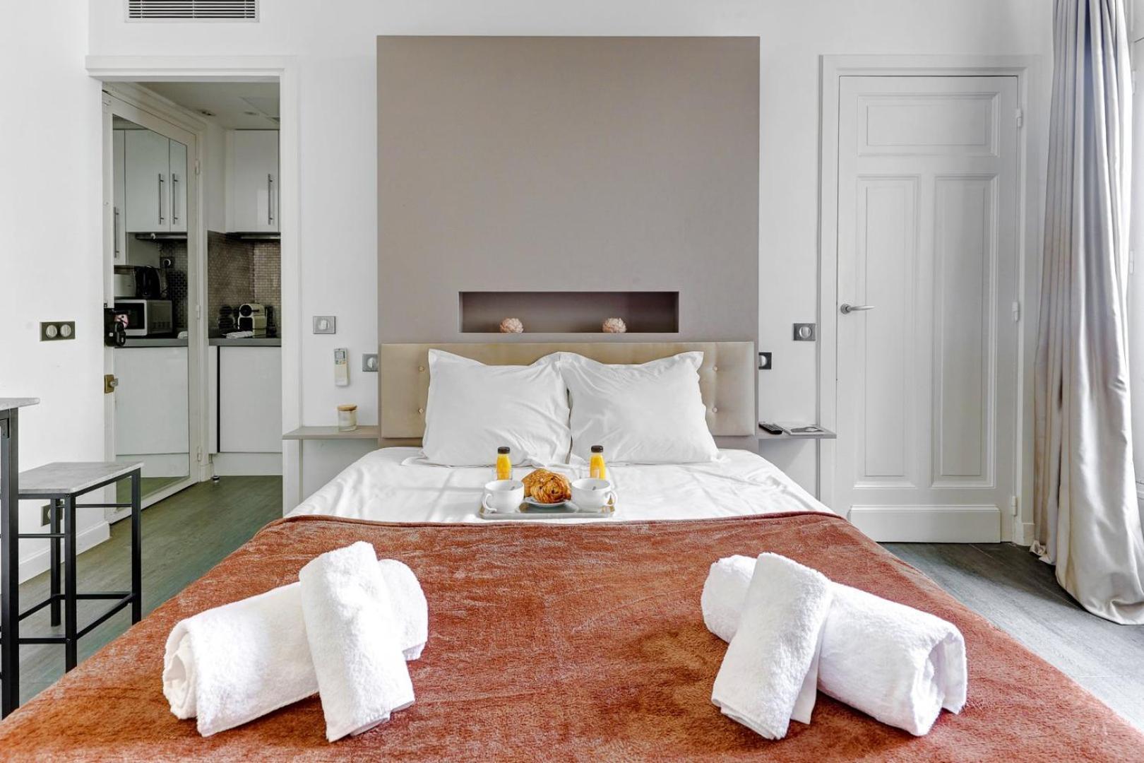 376 Crillon - Superbe A Apartment